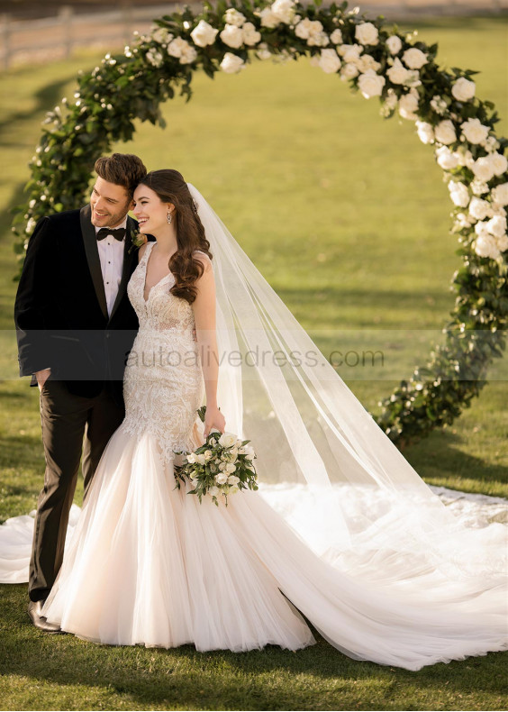 Beaded Ivory Lace Tulle Deep V Back Wedding Dress